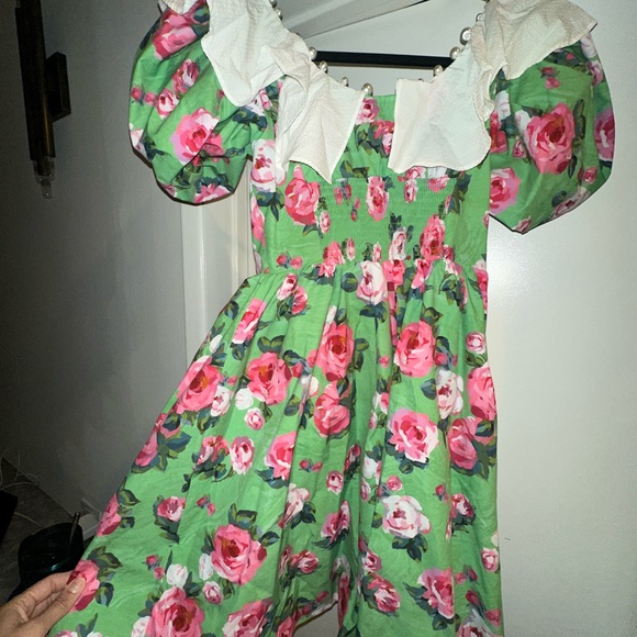 Mukzin Floral Puff Sleeve Dress with Ruffle Collar and pearls - Picture 4 of 8